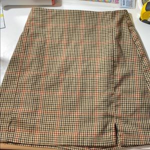 BRANDY MELVILLE TIGHT PLAID SKIRT